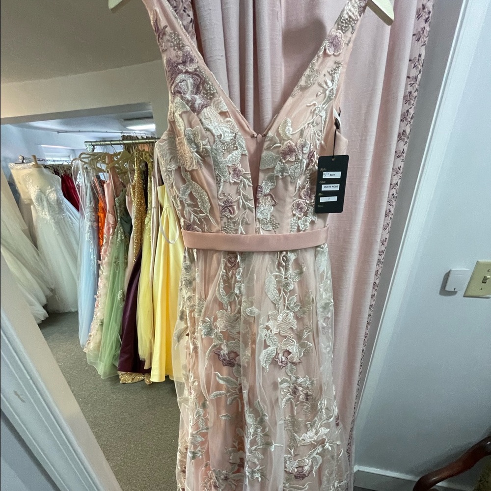 Lucci Lu - floral ball gown